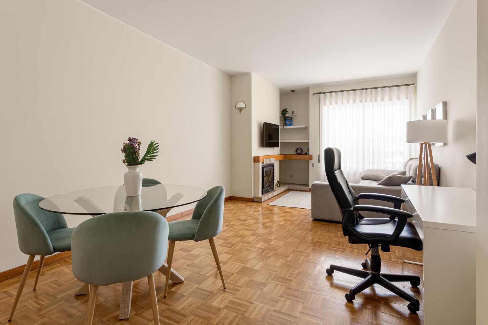 Joivy Stylish City Centre Flat With Parking Maia  Exterior photo