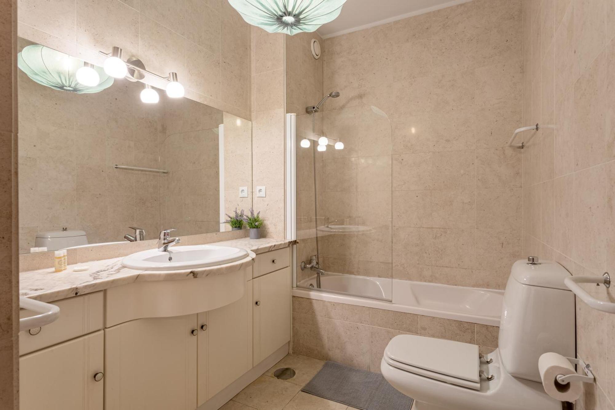 Joivy Stylish City Centre Flat With Parking Maia  Exterior photo